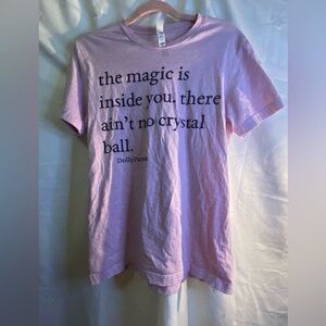 Women’s medium T-shirt pre-loved condition DollyParton pink shirt
